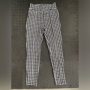 Black and White pants with Pockets.